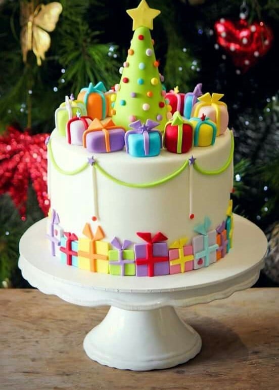 Gift Themed Christmas Cake Design