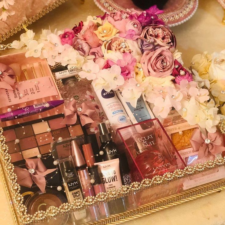 Toiletries and Cosmetics for Bengali Wedding Totto