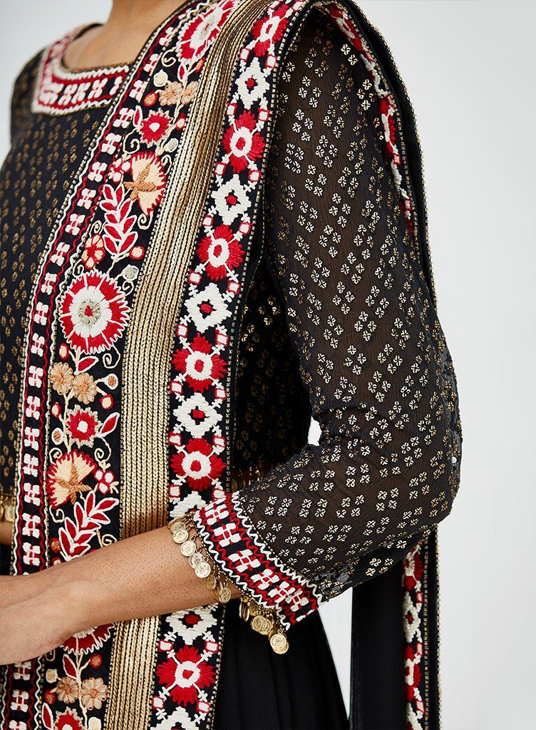 Geometric Black Phulkari Dupatta