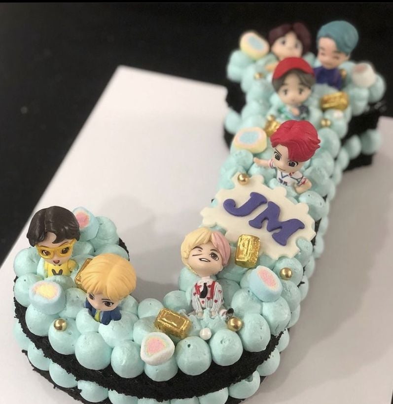 The BTS Square Cake Idea for Anniversary