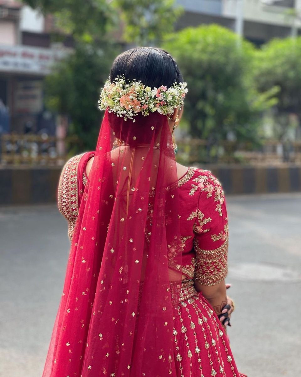 ‘Hair down’ Red Veil