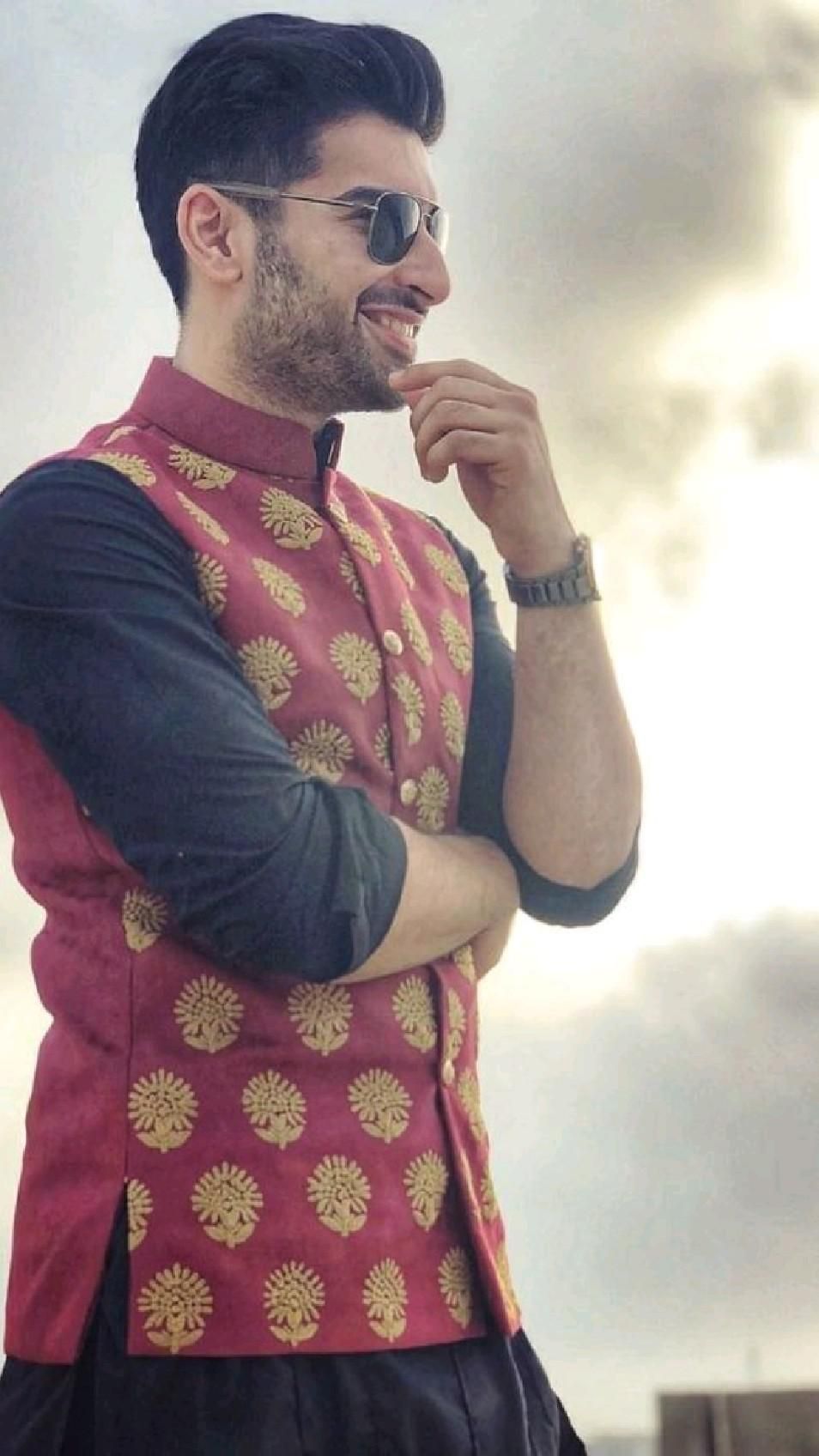 Classic Backbrush Hair Cut for Groom