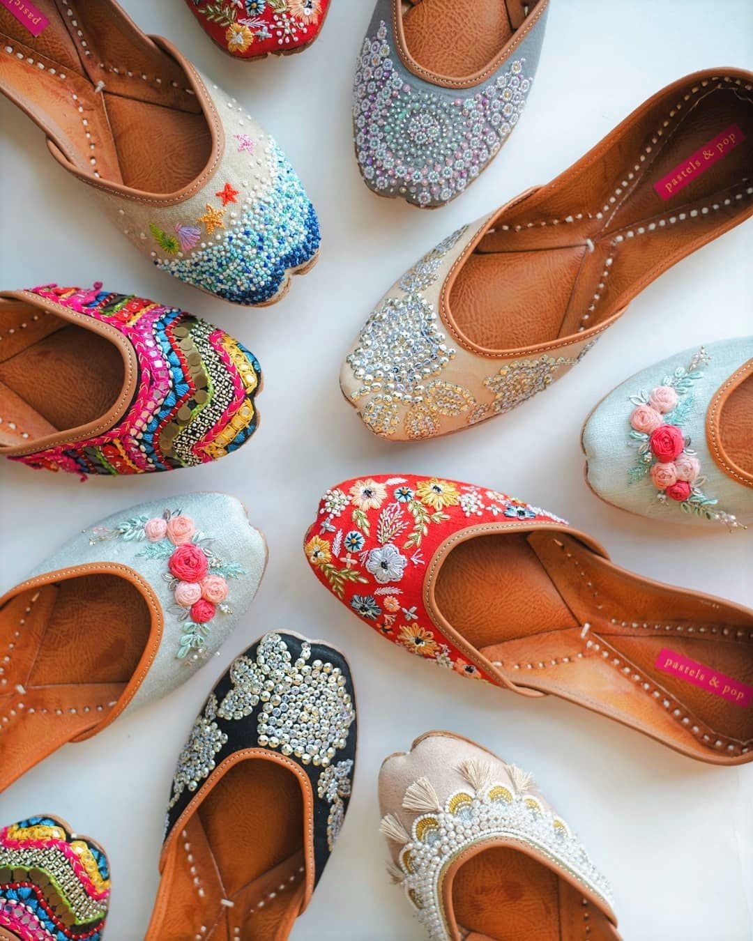 Top 10 Fabulous Bridal Nagra Juti Designs