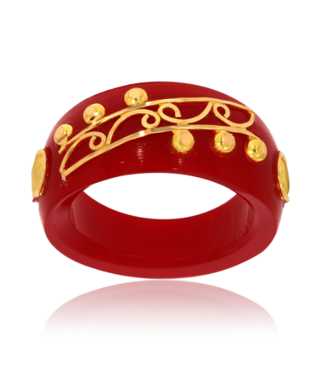 Alluring Intricate Gold