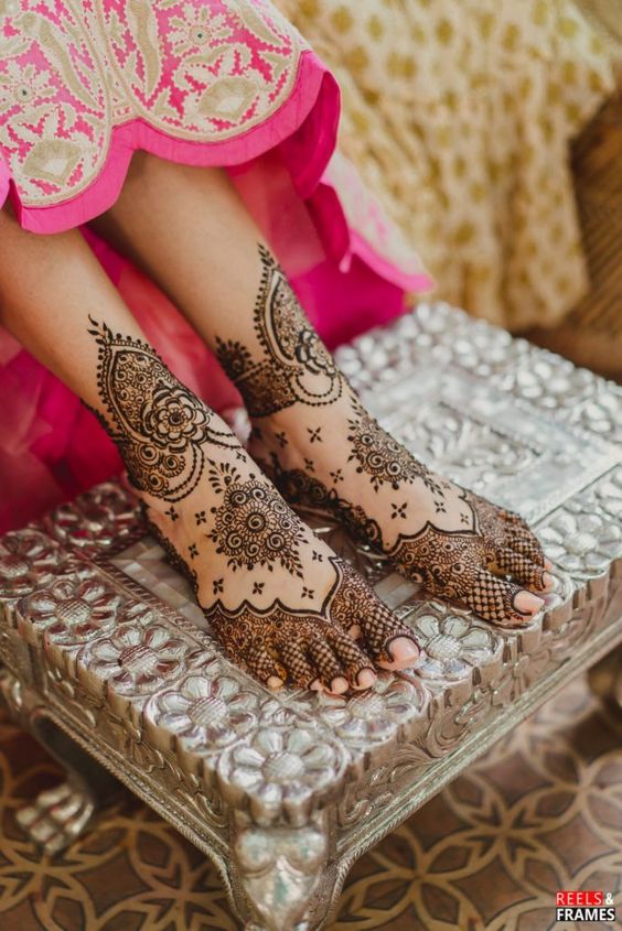 Arabic Mehndi Design for Foot