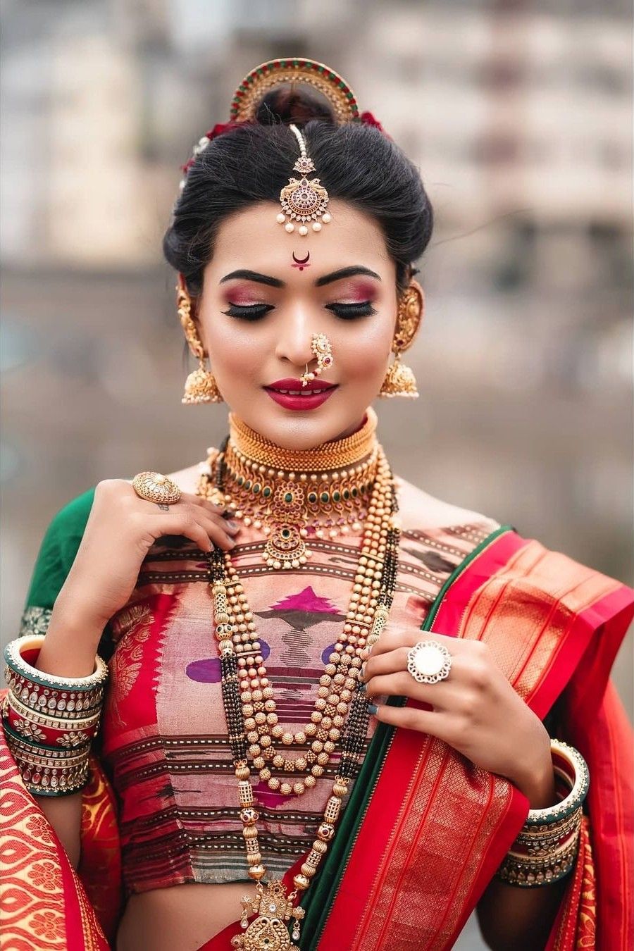 Top 10 Royal Maharashtrian Bridal Makeup for the Most Beautiful Bridal Look Top 10 Royal Maharashtrian Bridal Makeup for the Most Beautiful Bridal Look
