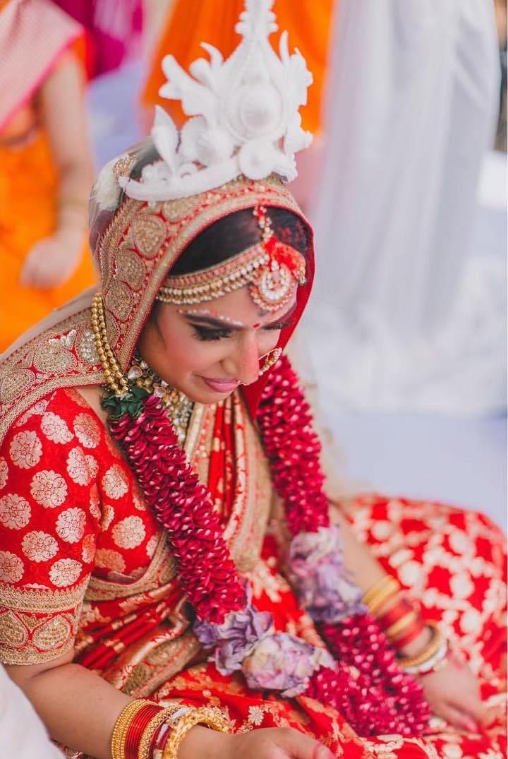 Tall and Aesthetic Bengali Bride Mukut Designs