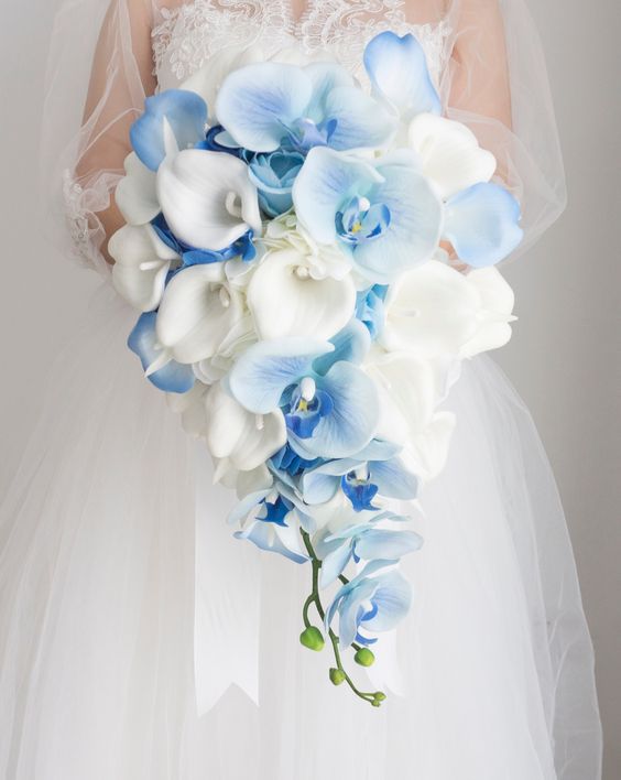 Gone with the Wind Bridal Bouquets: Roses and Exotic flowers