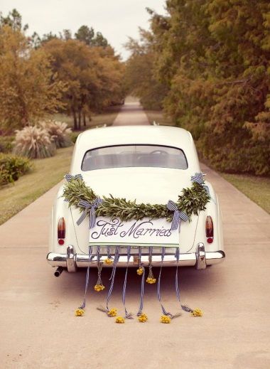Wedding car decoration
