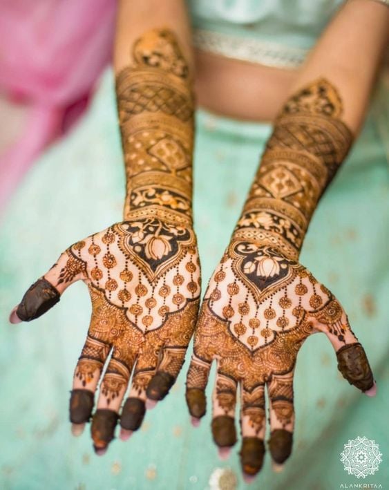 Henna Pattern with Fancy Mehndi Design