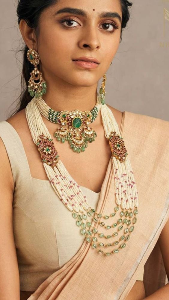 Choker Necklace in Pearl Set