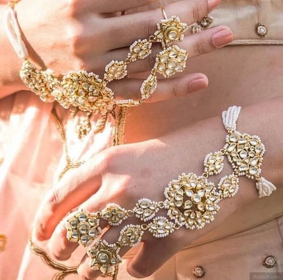 Double Ring Bracelet with Pearl Hangings