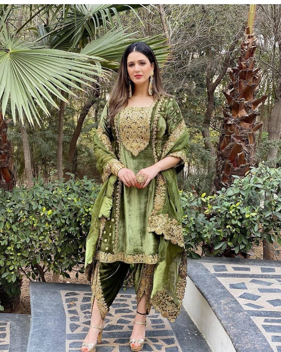 Top 10 Beautiful and Pretty Dhoti Salwar Designs