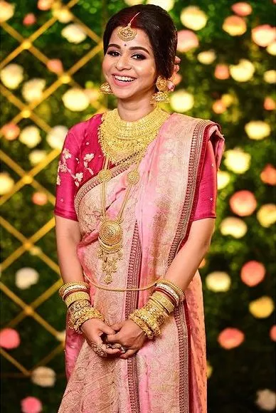 Pastel Pink Kanjeevaram Reception Look Bengali