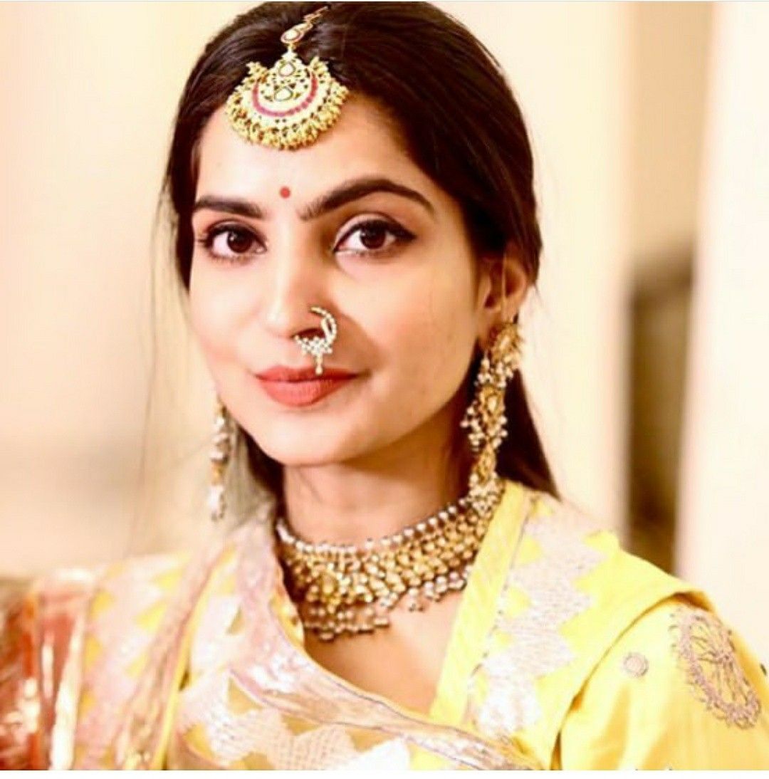 The Small Bridal Nath design