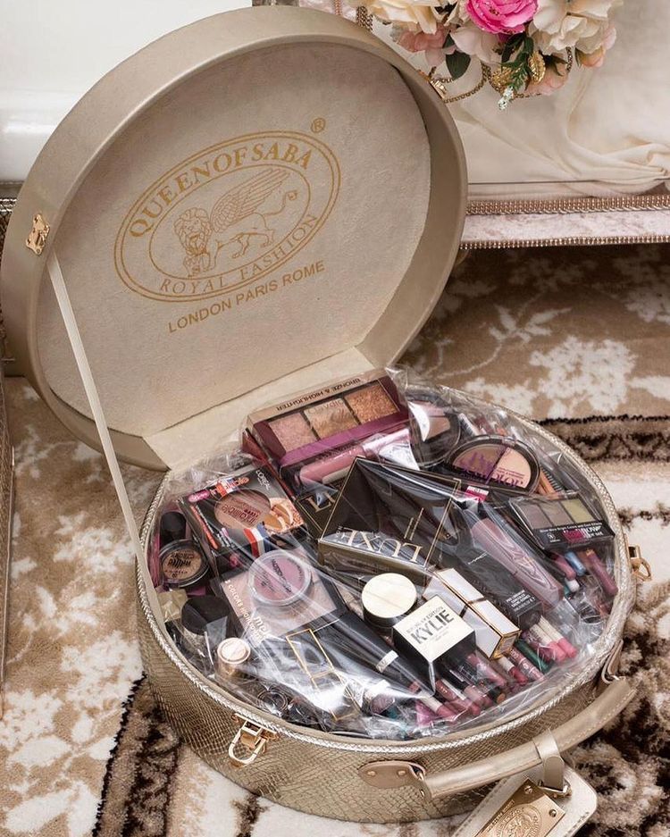 Round Makeup Bridal Vanity Box