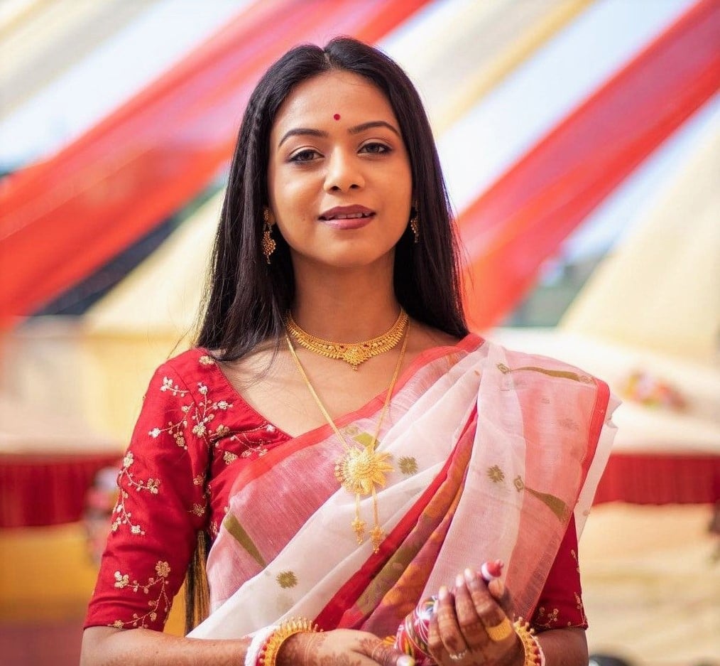 Sequin Embroidery Bengali Bridal Blouse Design