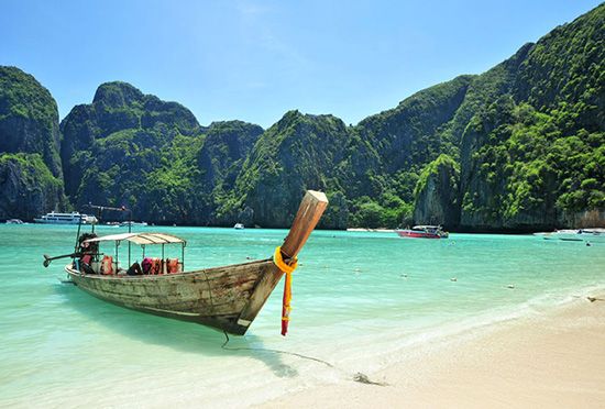 Boat rowing at Kadmat Island