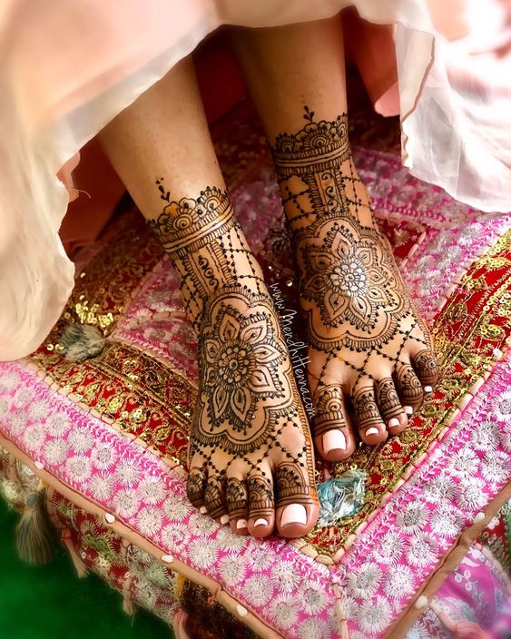Bridal Mehndi Designs with Mandala Pattern