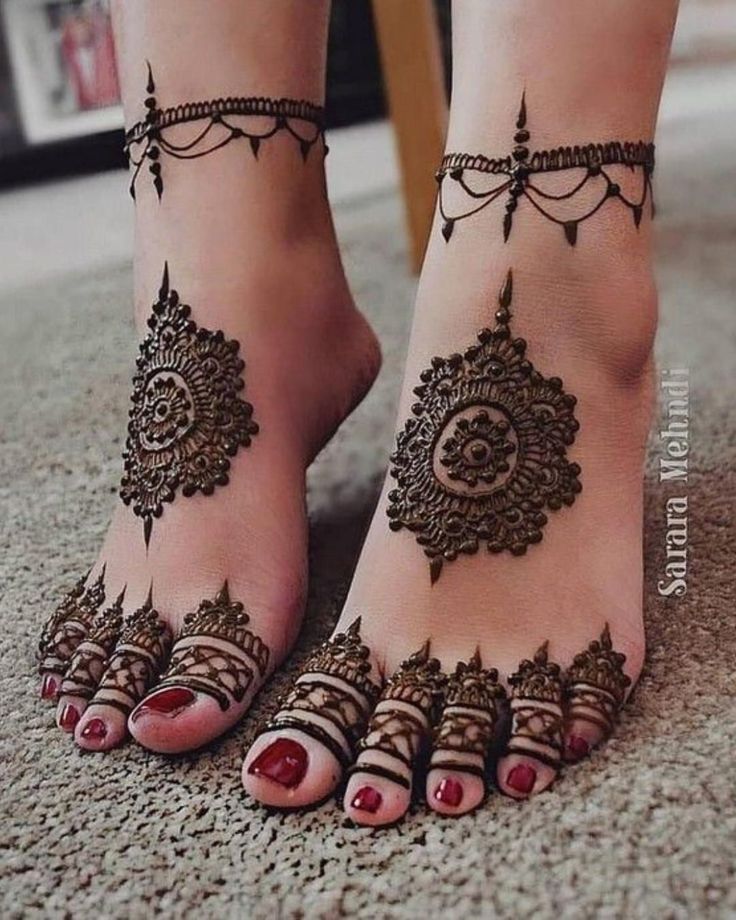 The Payal Leg Mehndi Design Idea
