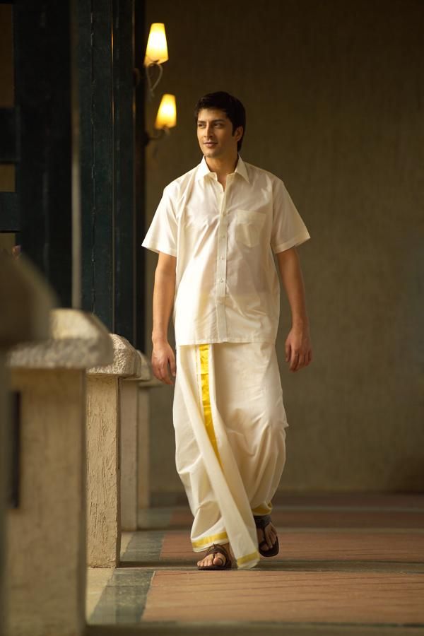 Kerala Cotton Lungi Style Dhoti for Men