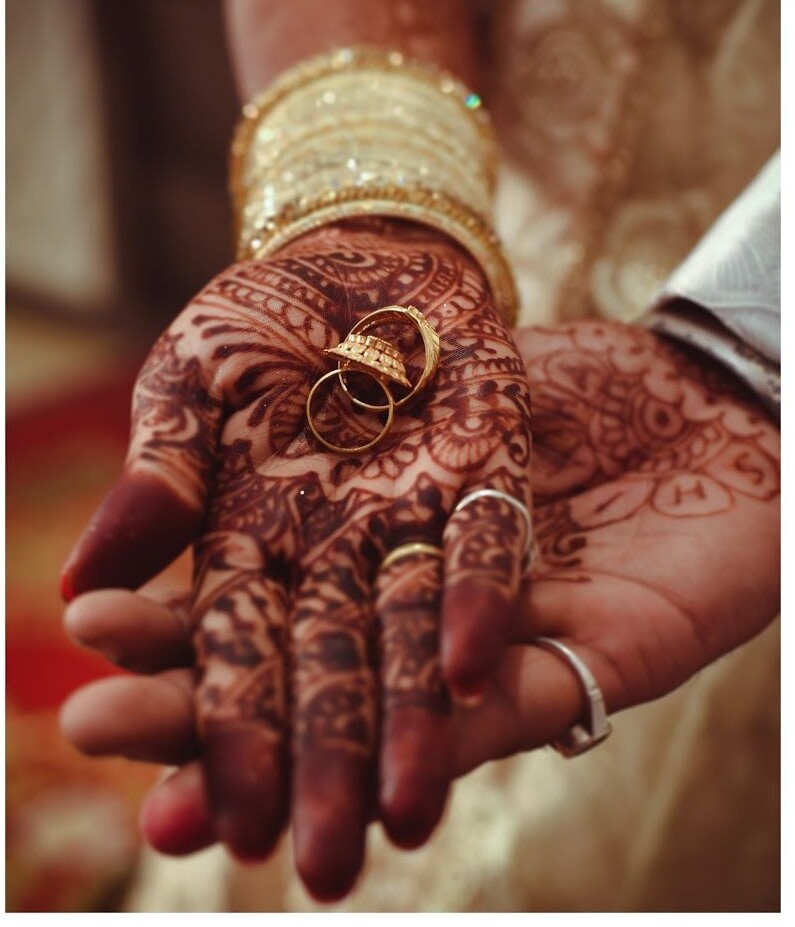 Traditional Couple Wedding Rings