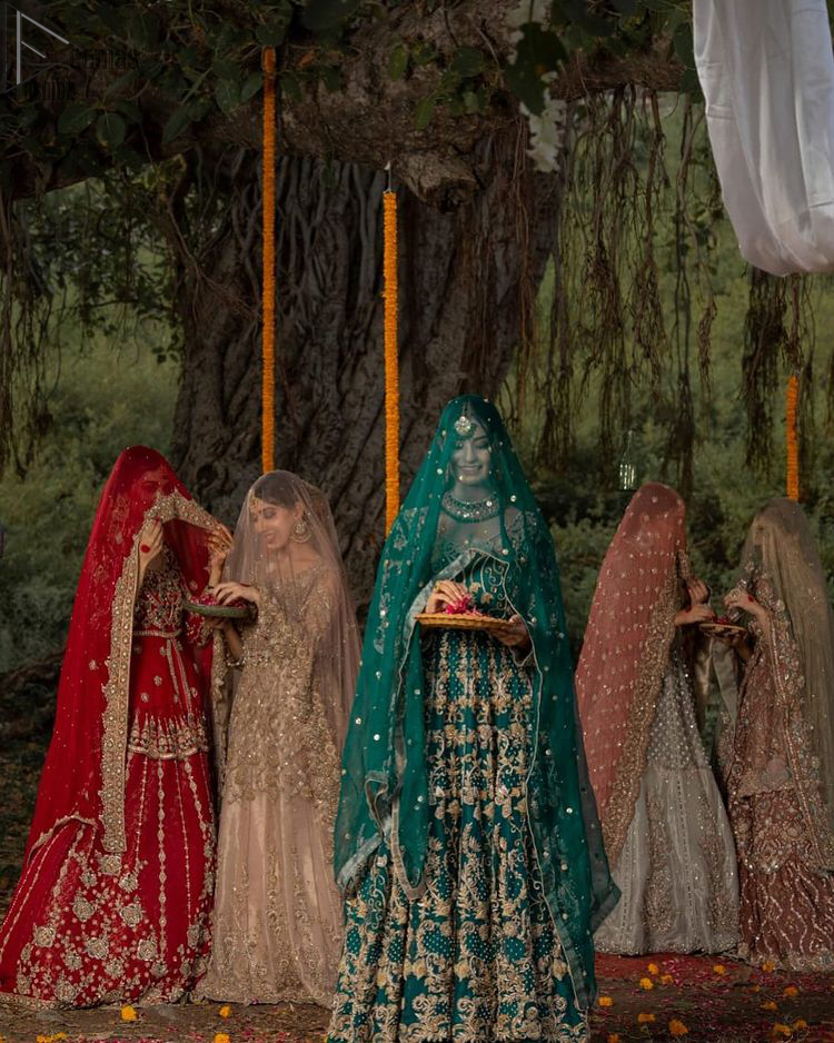 15 Amazing Bridal Kamkhwab Gharara Designs