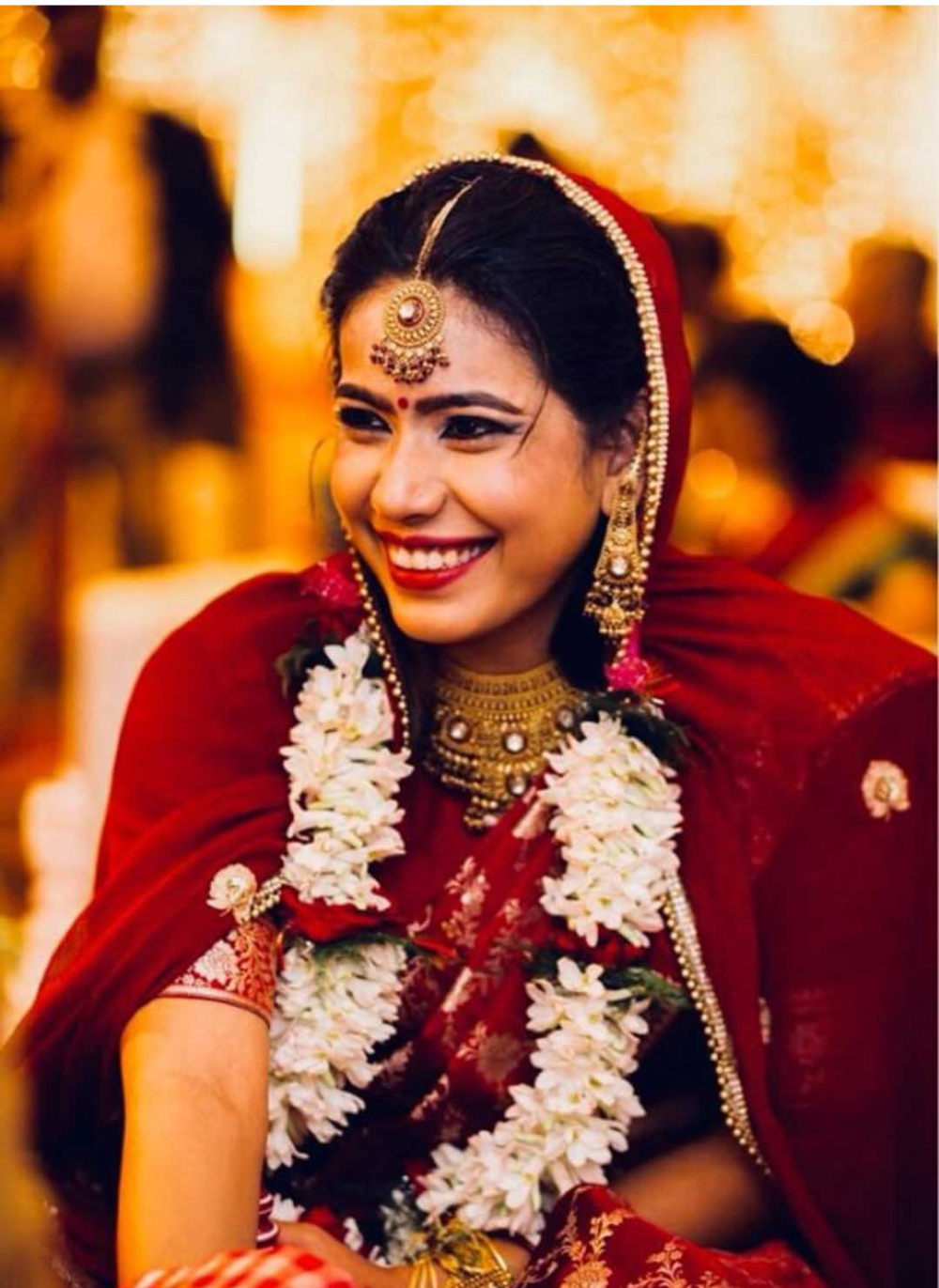 Top 10 Dazzling Bengali Wedding Garlands for Varmala Ceremony Top 10 Dazzling Bengali Wedding Garlands for Varmala Ceremony