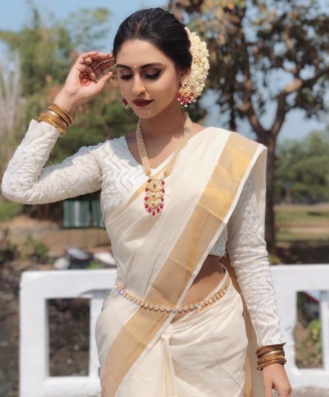 Tarun Tahiliani White Kerala Bridal Sarees Idea