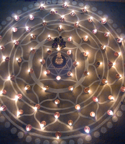 White Kolam Free Hand Simple Rangoli Designs