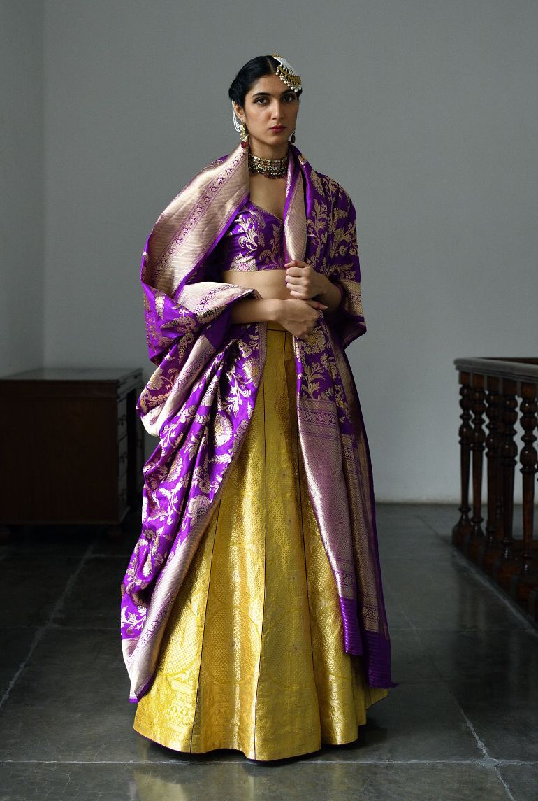The One-Sided Banarasi Dupatta Draping Styles for Lehenga