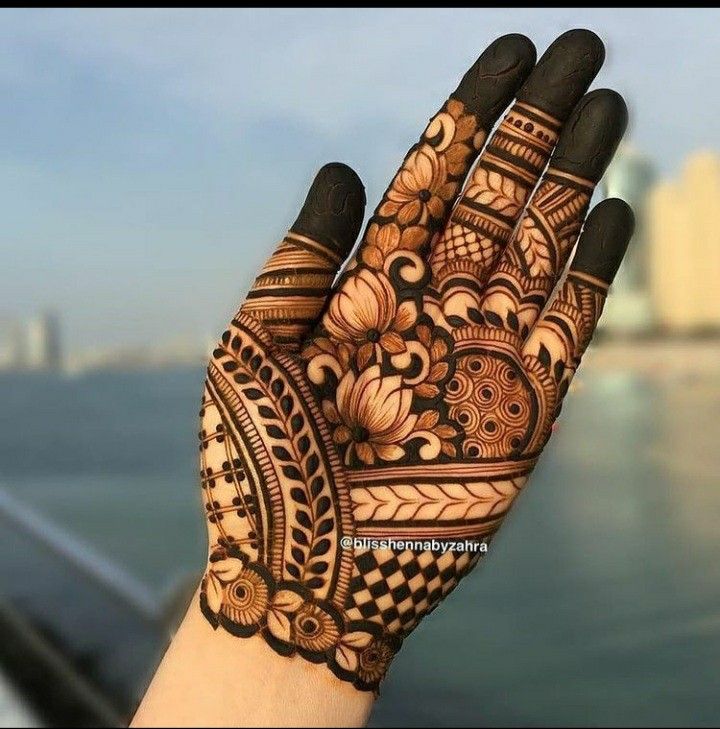 Board Lotus Mehendi Designs