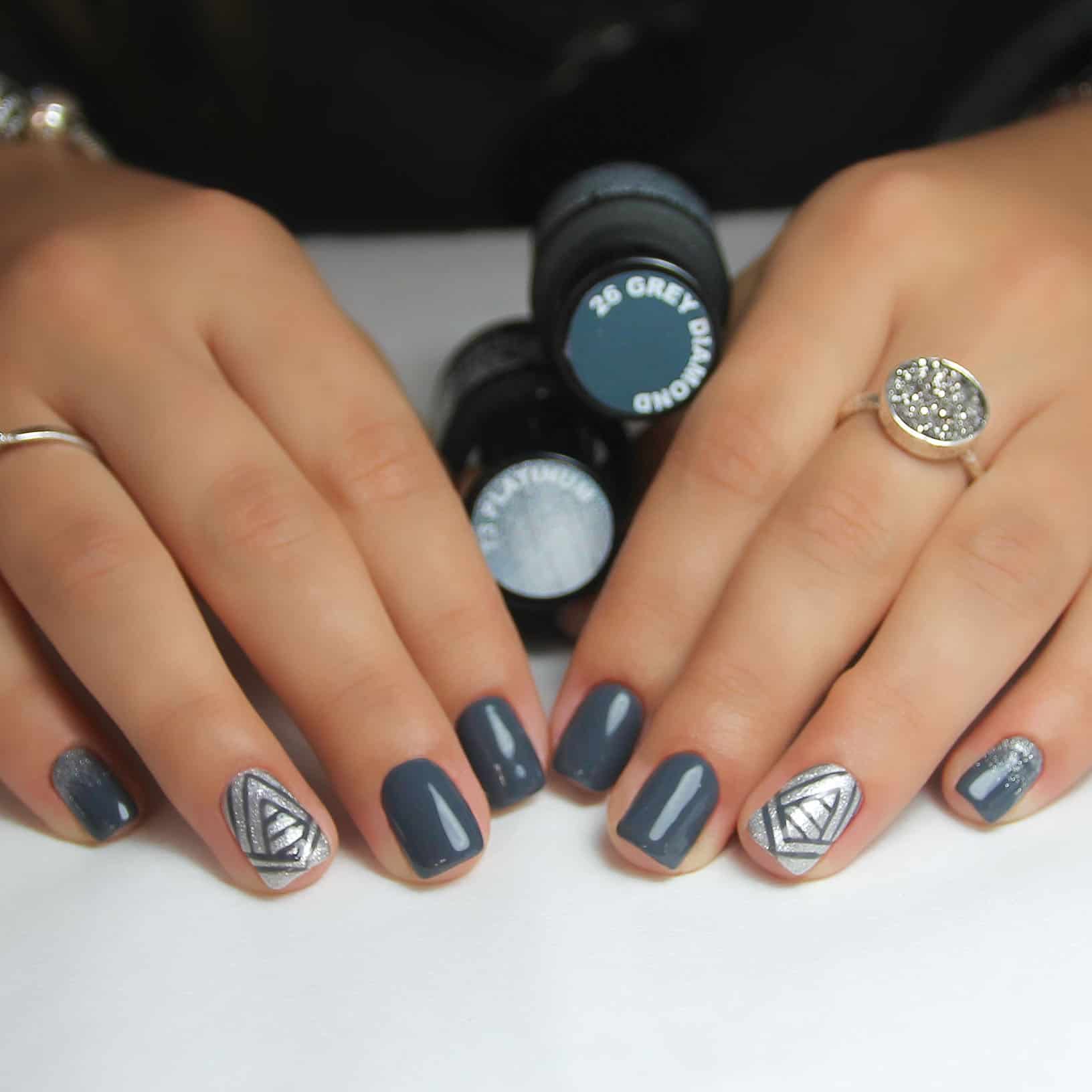 #26 GREY DIAMOND