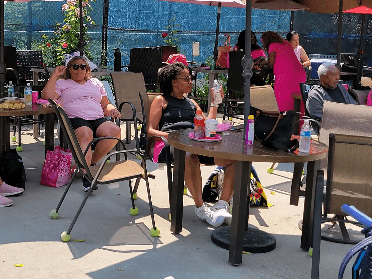 ladies doubles tennis social netherwood-min ladies outdoor tennis social har-tru nj