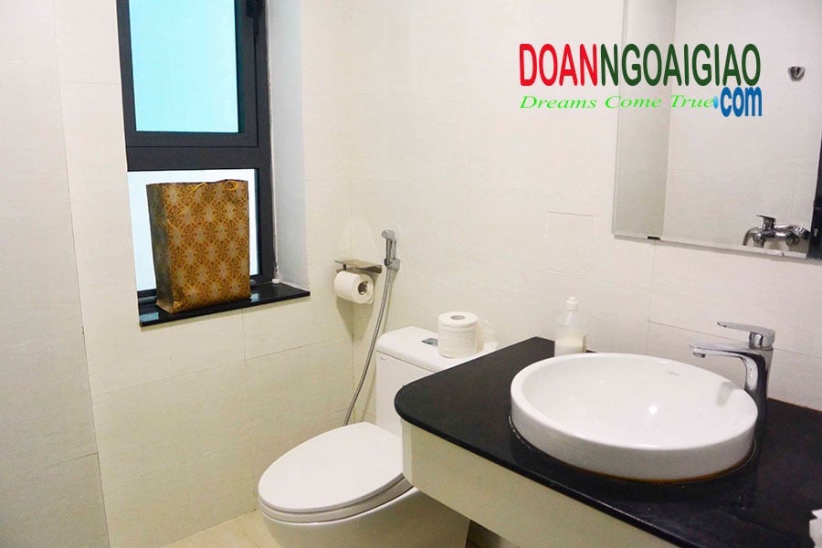 Phòng tắm căn hộ ngoại giao đoàn