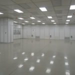 Cleanroom with fan filter units and returns