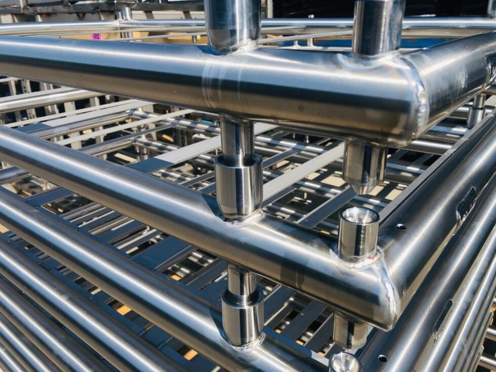 Trays with 2 loading pin configuration for different heights