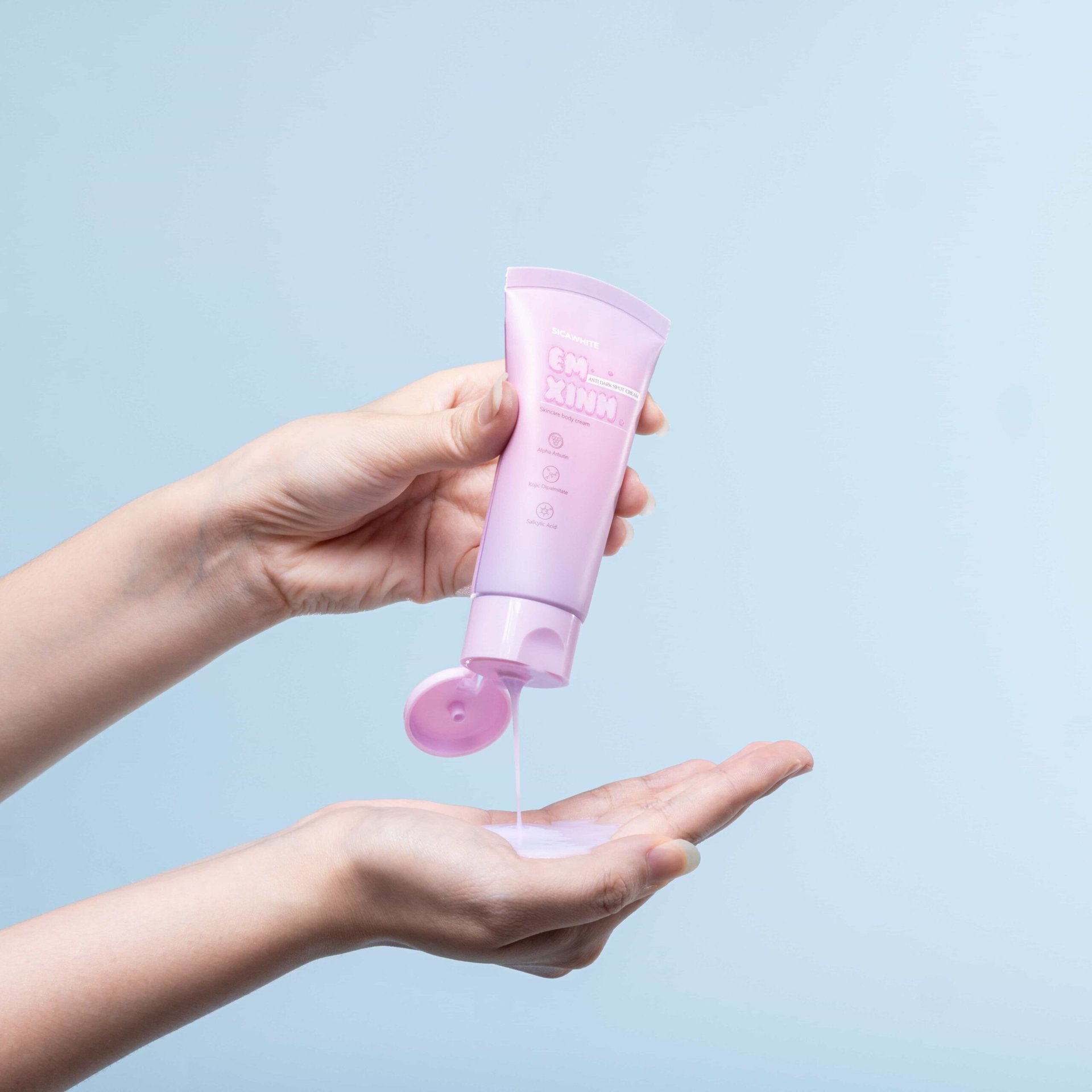 Chụp Hình Mỹ Phẩm: Chụp Hình Kem Dưỡng Theo Concept Đơn Giản | Post Media