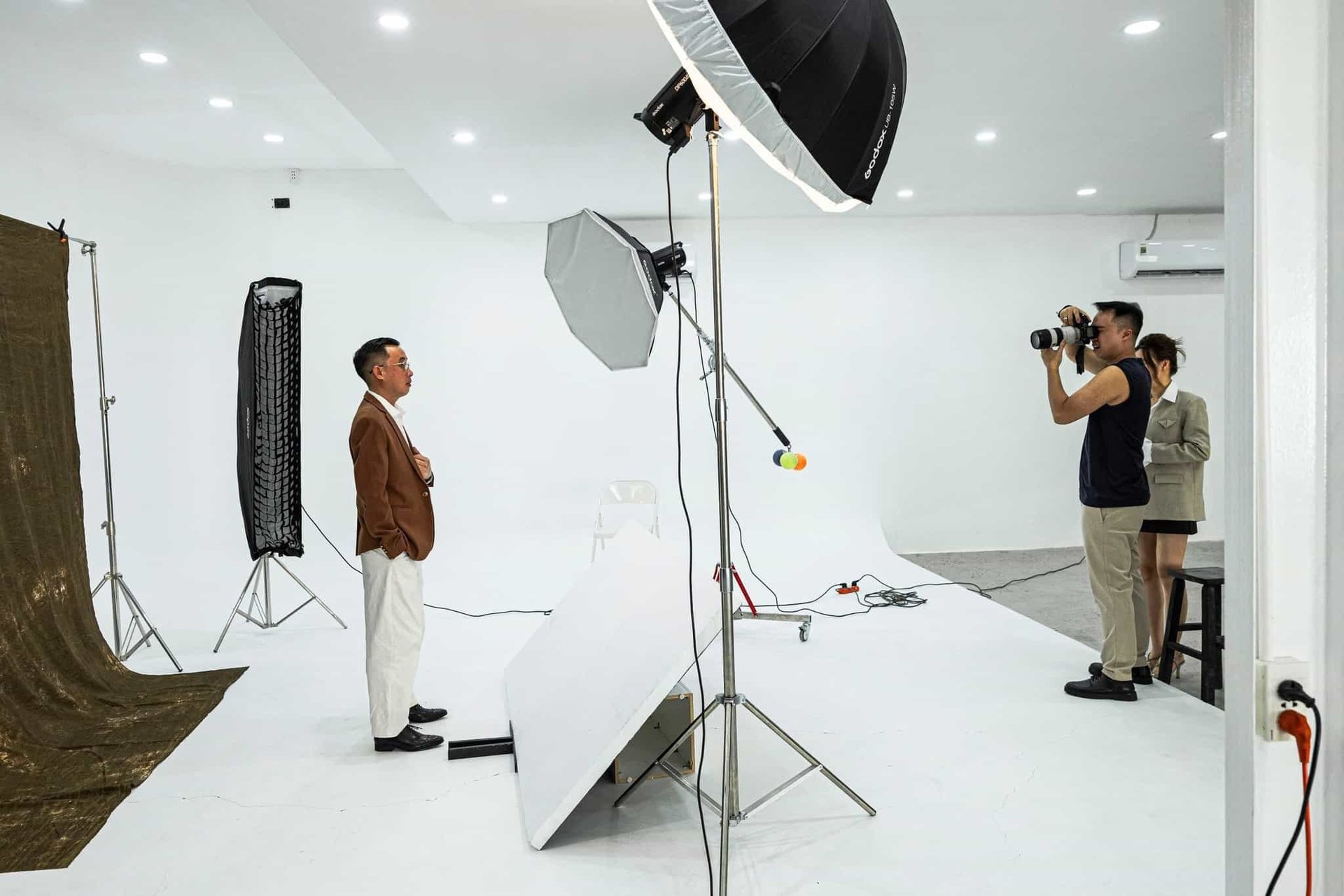 dịch vụ chụp ảnh sản phẩm, Dịch vụ chụp ảnh thẻ tận nơi cho Công ty và Doanh Nghiệp tại Bình Dương