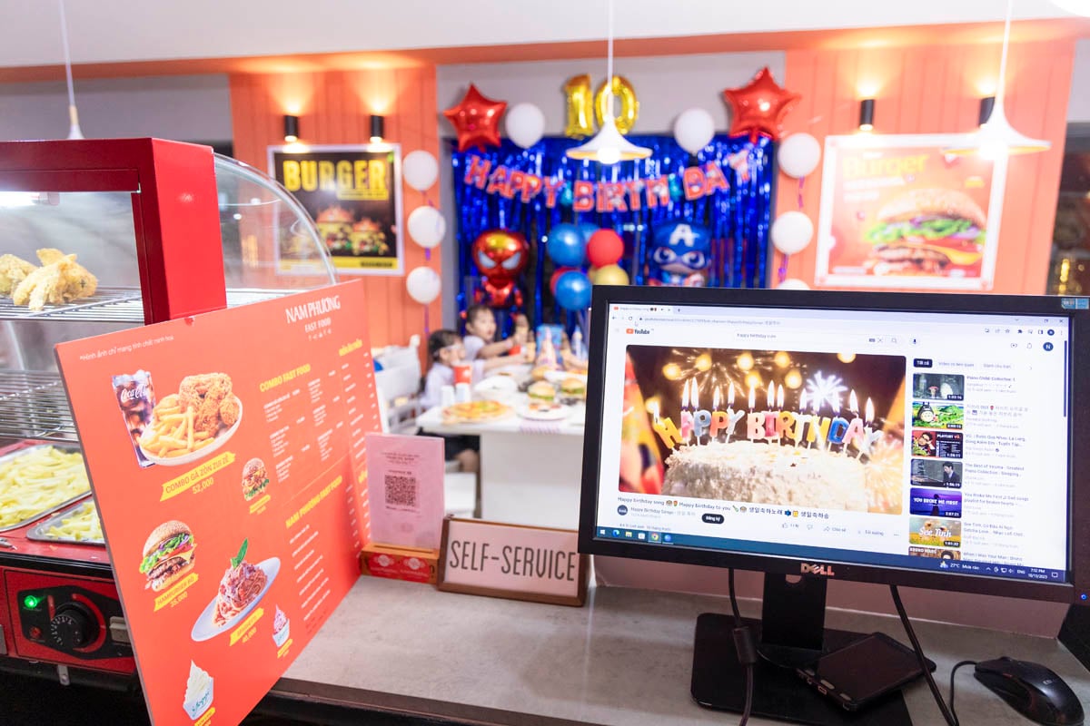 QUAY-CHỤP-KHÔNG-GIAN-QUÁN-CAFE-NHÀ-HÀNG-1