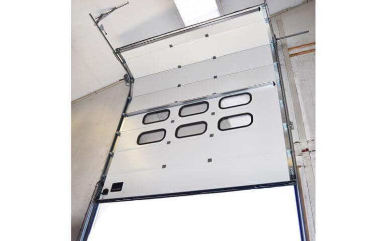 Nihva Automation’s PUF Insulated Swing Doors installed in cold rooms, ensuring airtight sealing, robust insulation, and smooth operation.