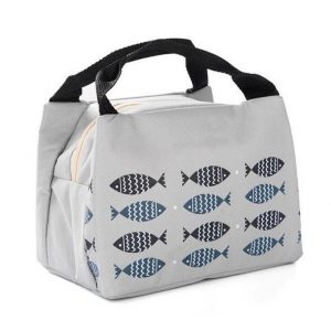 Sac isotherme gris avec motif de poissons colorés, idéal pour le transport de repas et de boissons.