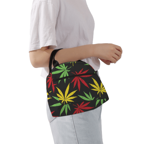 sac isotherme avec motif de feuilles de cannabis en rouge, vert et jaune, idéal pour le transport de nourriture et de boissons fraîches, design tendance et pratique