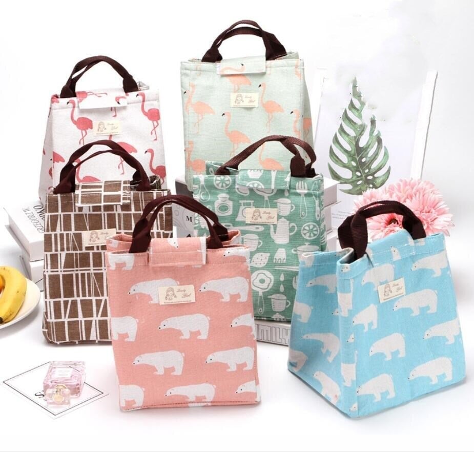 Sacs isothermes colorés avec motifs d'animaux et de flamants, idéaux pour le transport de repas et de boissons.