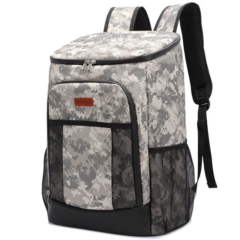 Sac à dos isotherme au design camouflage gris, avec compartiment principal zippé et poches latérales en filet pour un transport pratique des aliments et boissons.