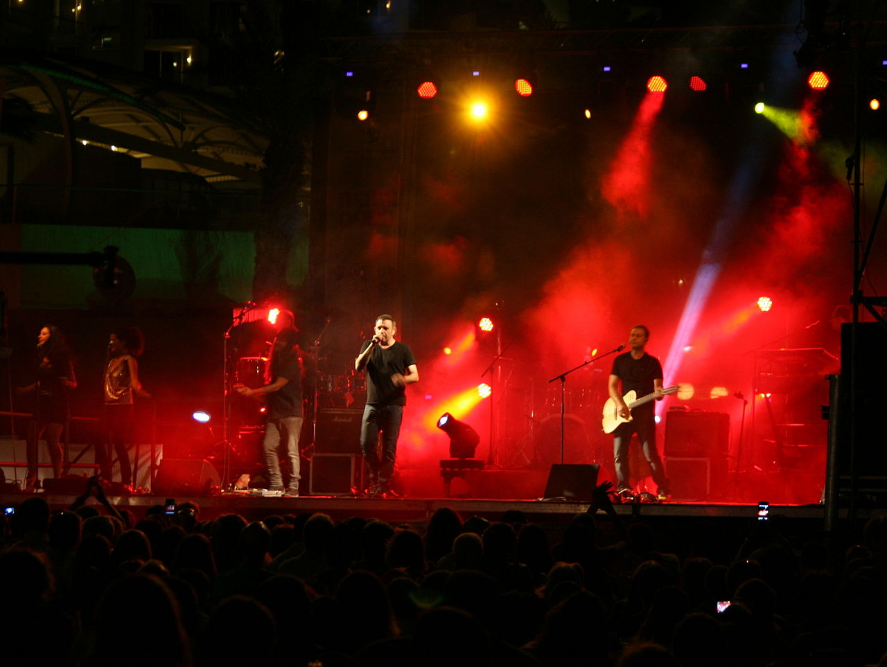 זאב נחמה נשוי?!?