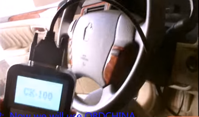 פורץ רכב בחיפה