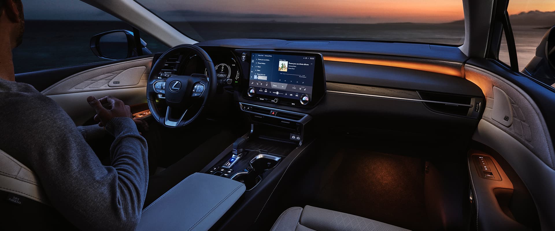 Khoang nội thất bên trong Lexus Rx350 Khoang nội thất bên trong Lexus Rx350