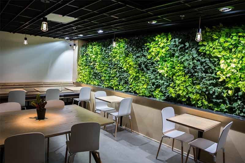artificial-plant-wall-restaurants-decor-indoor
