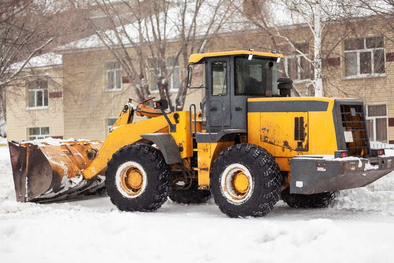 Уборка снега в Минске и Минском районе нашей техникой Уборка снега в Минске и Минском районе